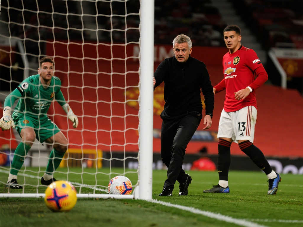 曼联角球防守成致命弱点！阿莫林10战5败困境待解